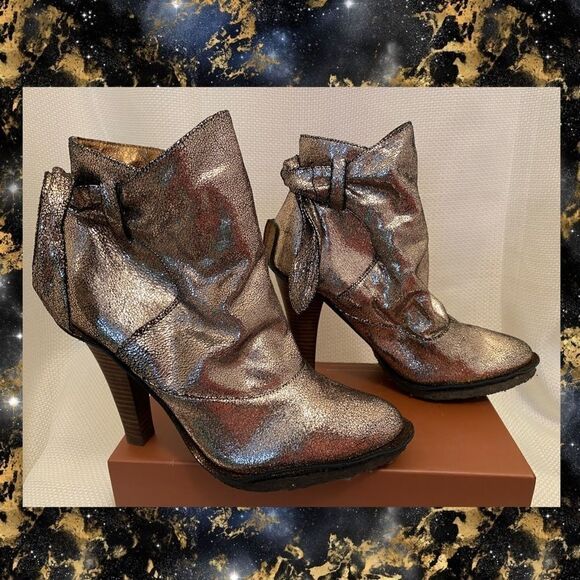 Oh deer! Metallic leather boots. Very unique! 8.5 - Picture 3 of 7